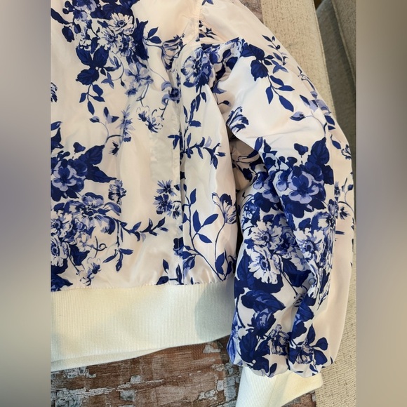 Anthropologie Blue and White Jacket with Floral Design - Picture 5 of 6